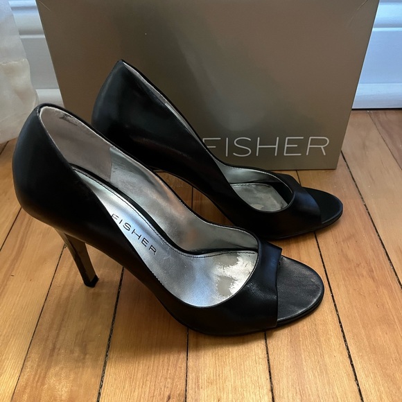 Marc Fisher Peep-toe Heels - Picture 2 of 6